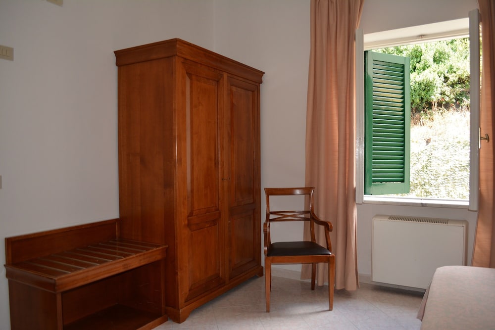hotel maronti