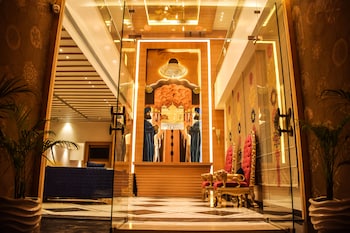 one earth gg regency 80 steps to golden temple