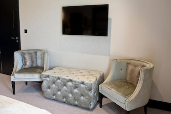 the lodge at kingswood