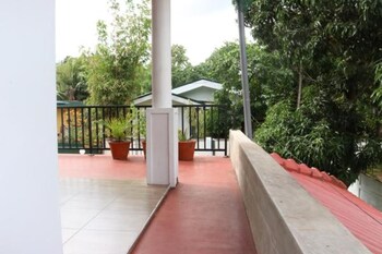 rainbow tourist rest