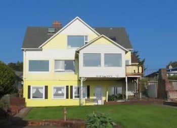 Breyhouse B&B Inn,3725 Nw Keel Ave,3 star