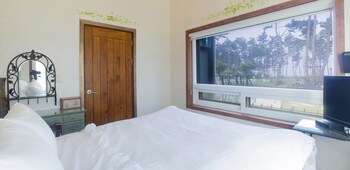 pool villa linderburg