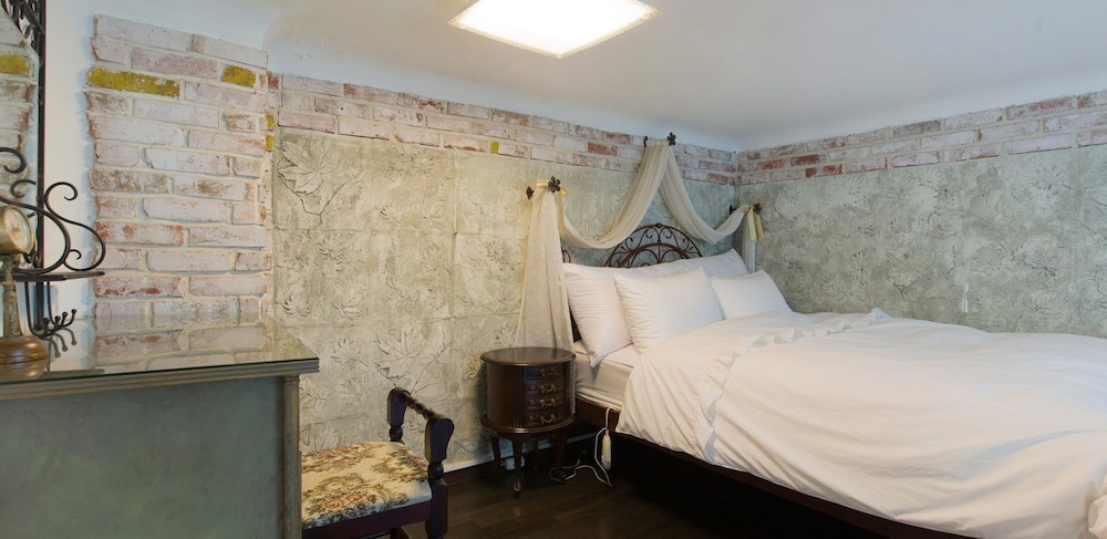 pool villa linderburg