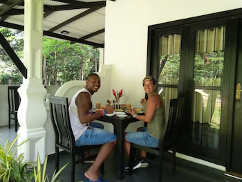 amron resort sigiriya
