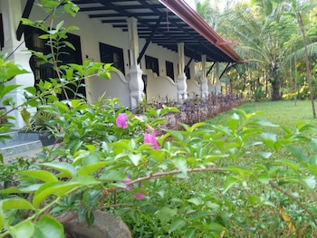 amron resort sigiriya