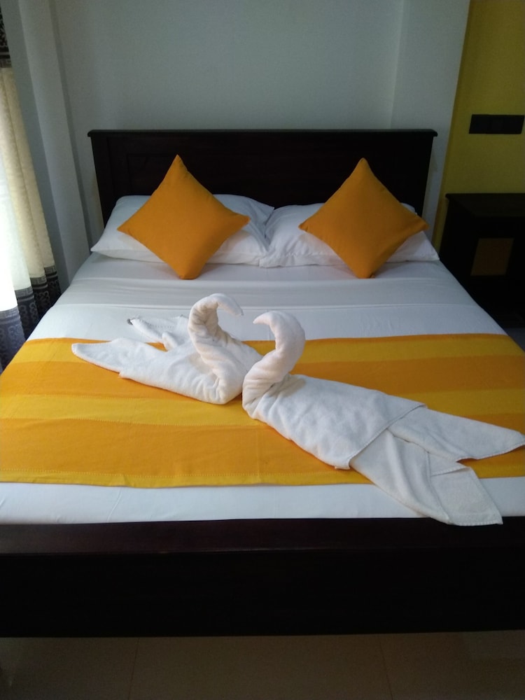 amron resort sigiriya
