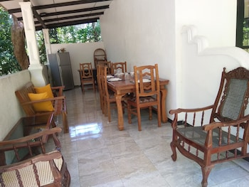 amron resort sigiriya
