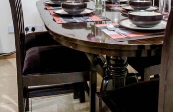 Too's Nest Edoret,,0 star