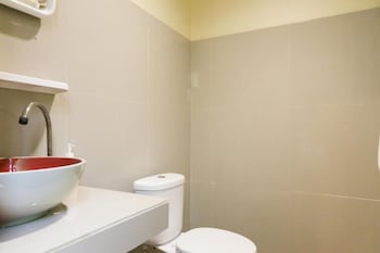 vayla samran 2 amphawa floating market