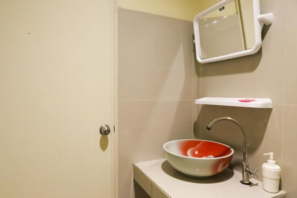 vayla samran 2 amphawa floating market