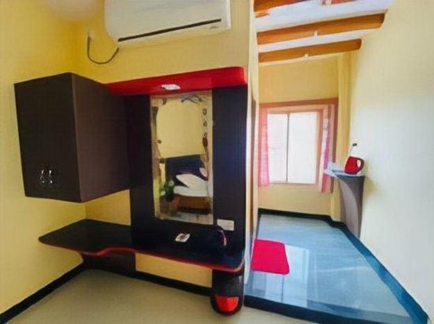 shree balaji deluxe lodge