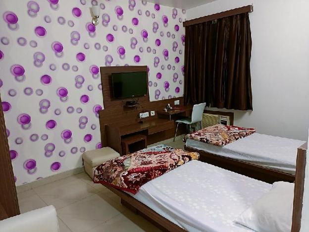 hotel kumar international