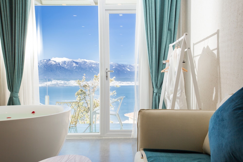 butterfy seaview resort villa