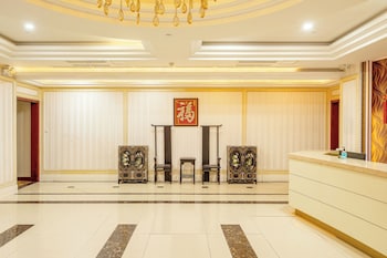 huaqi kaiserdom hotel