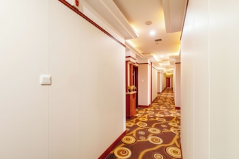 huaqi kaiserdom hotel