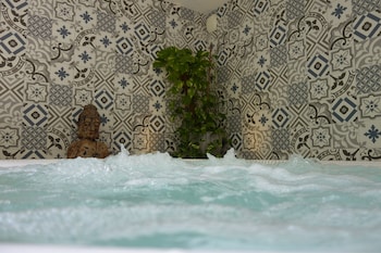 hotel la segaliere spa bar