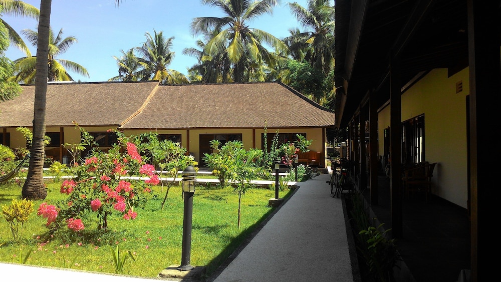 Trawangan Oasis,,3 star