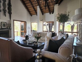 kuname lodge