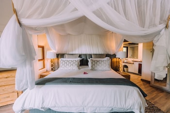 kuname lodge
