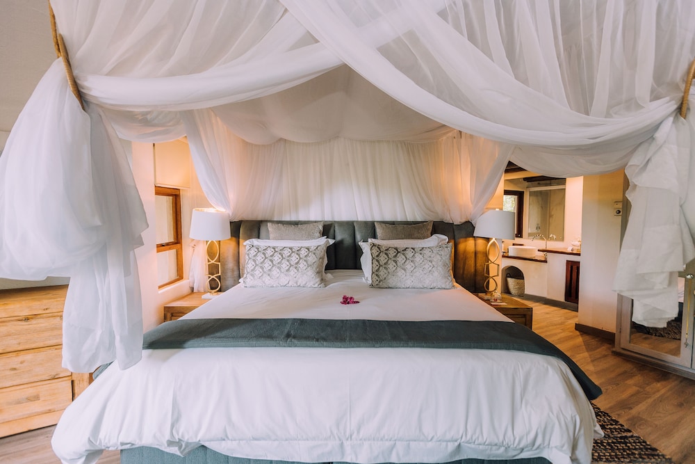 kuname lodge