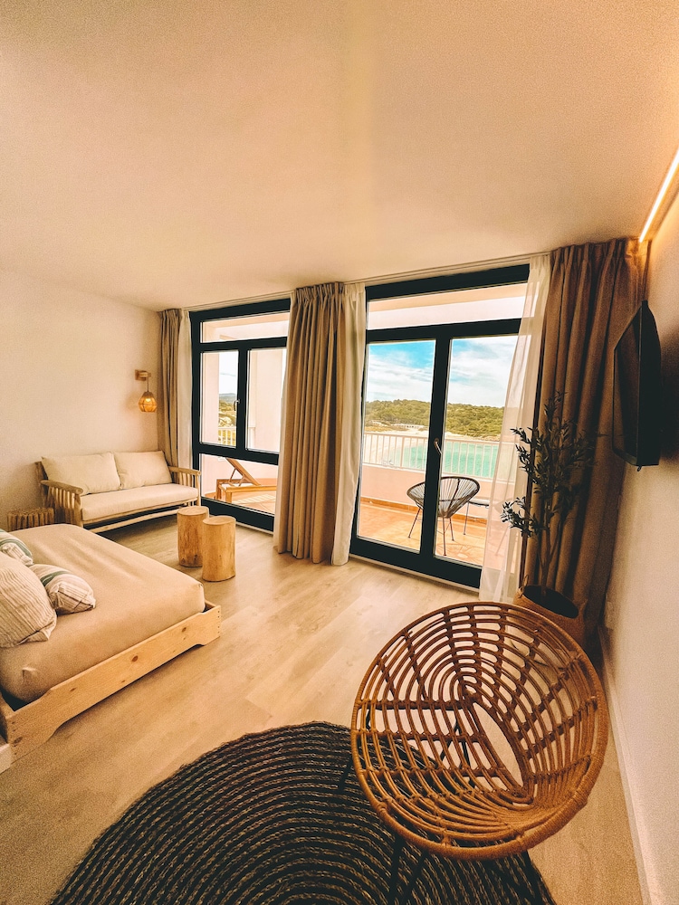 aparthotel beach club