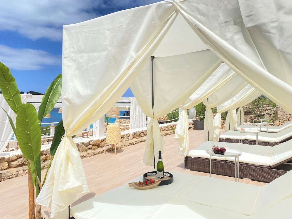 aparthotel beach club