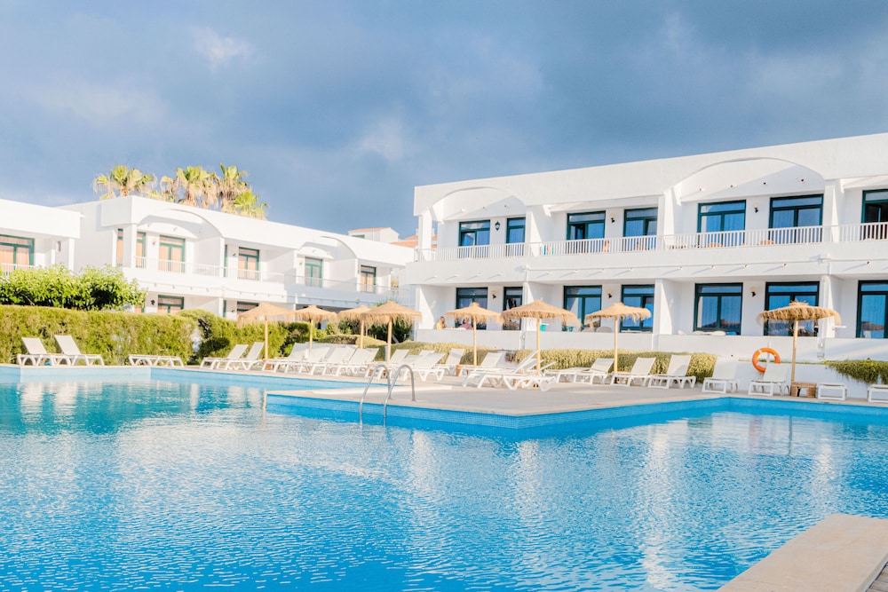 aparthotel beach club