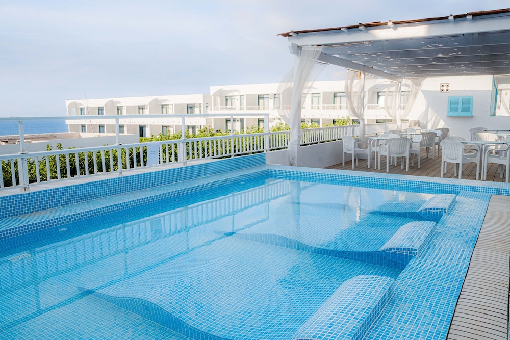 aparthotel beach club