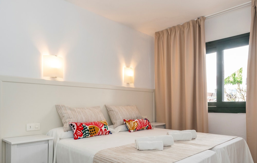 aparthotel beach club