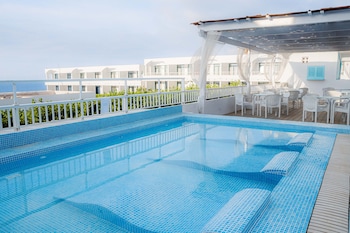 aparthotel beach club
