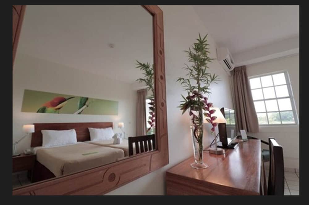 eco resort inn
