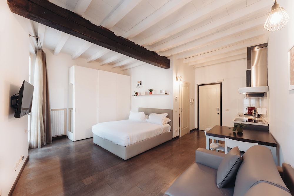 charming milan apartments brera madonnina