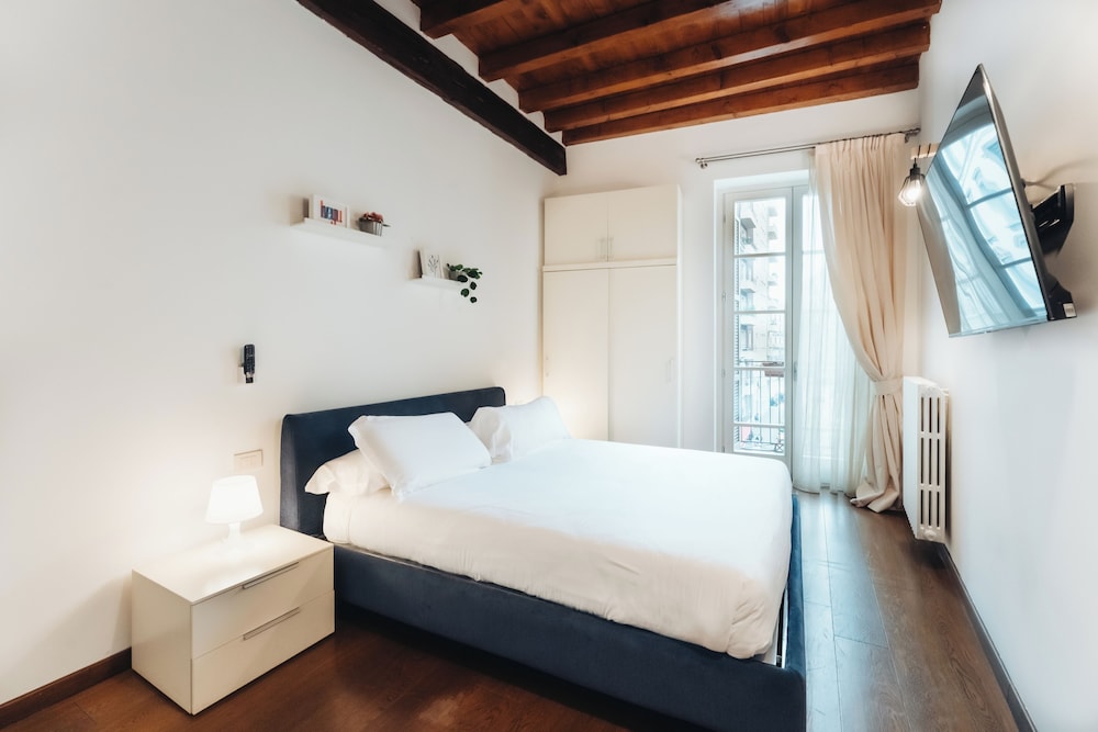 charming milan apartments brera madonnina