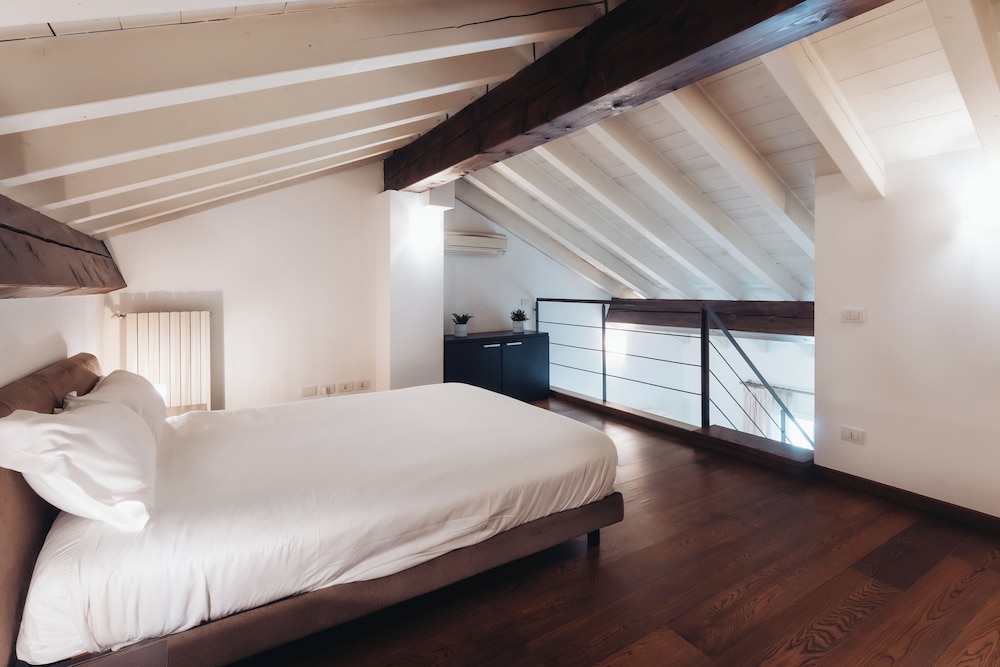 charming milan apartments brera madonnina