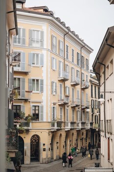 charming milan apartments brera madonnina