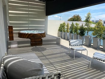 ilum experience home