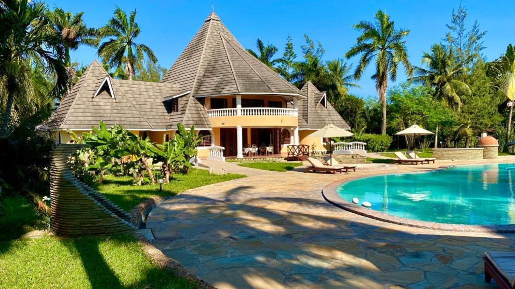 sunset villa diani