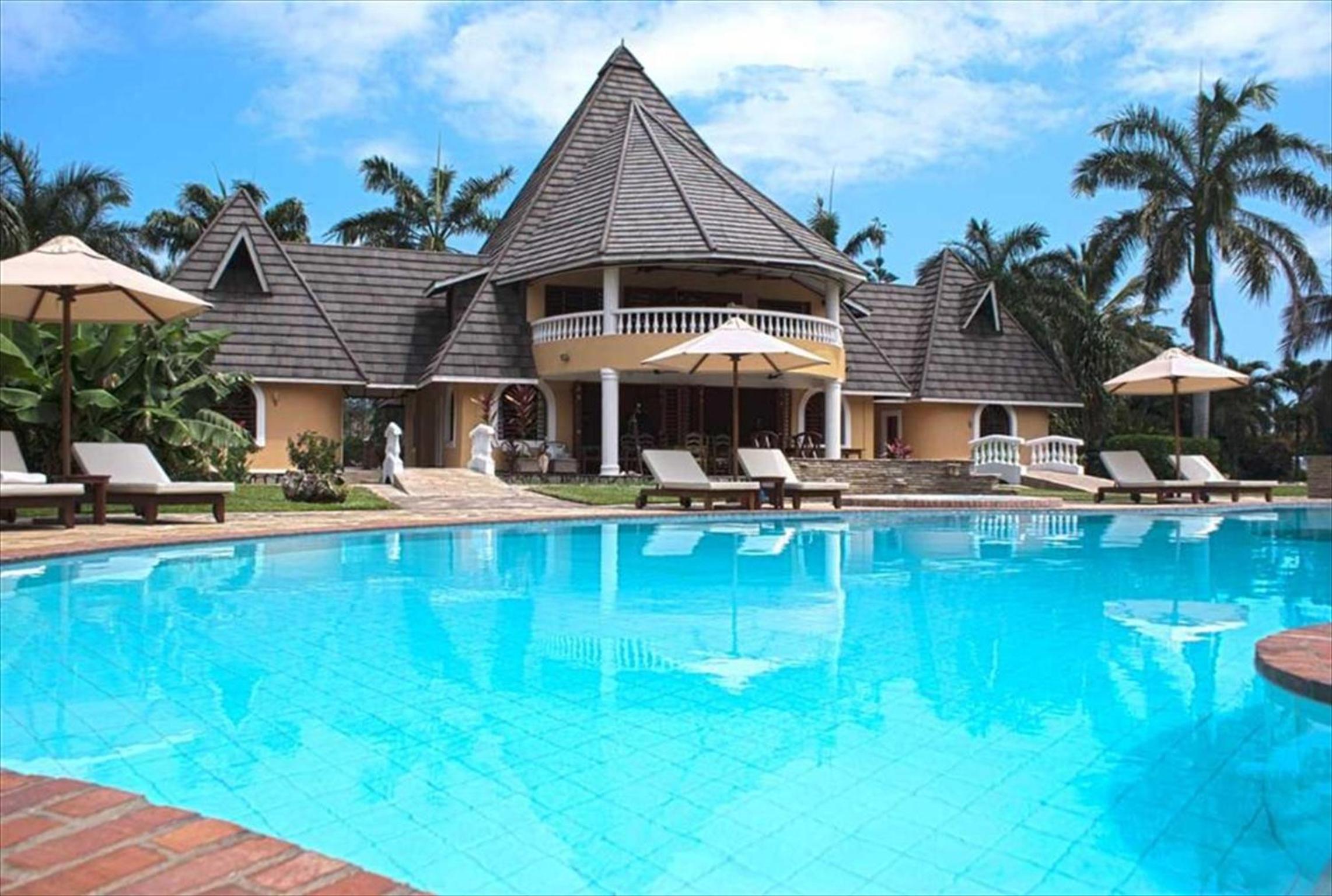 sunset villa diani