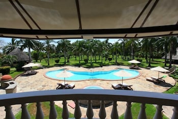 sunset villa diani