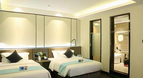 xana lite jiangmen yingbin west