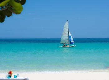 secret cabins at firefly beach