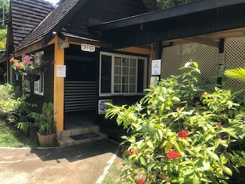 secret cabins at firefly beach