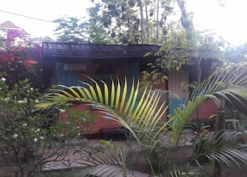 secret cabins at firefly beach