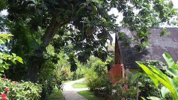secret cabins at firefly beach