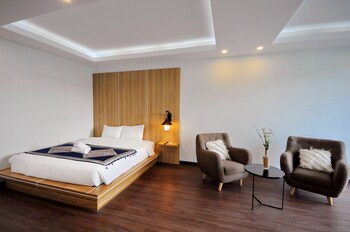 holi sky homes by the beach