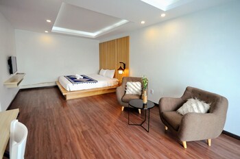 holi sky homes by the beach