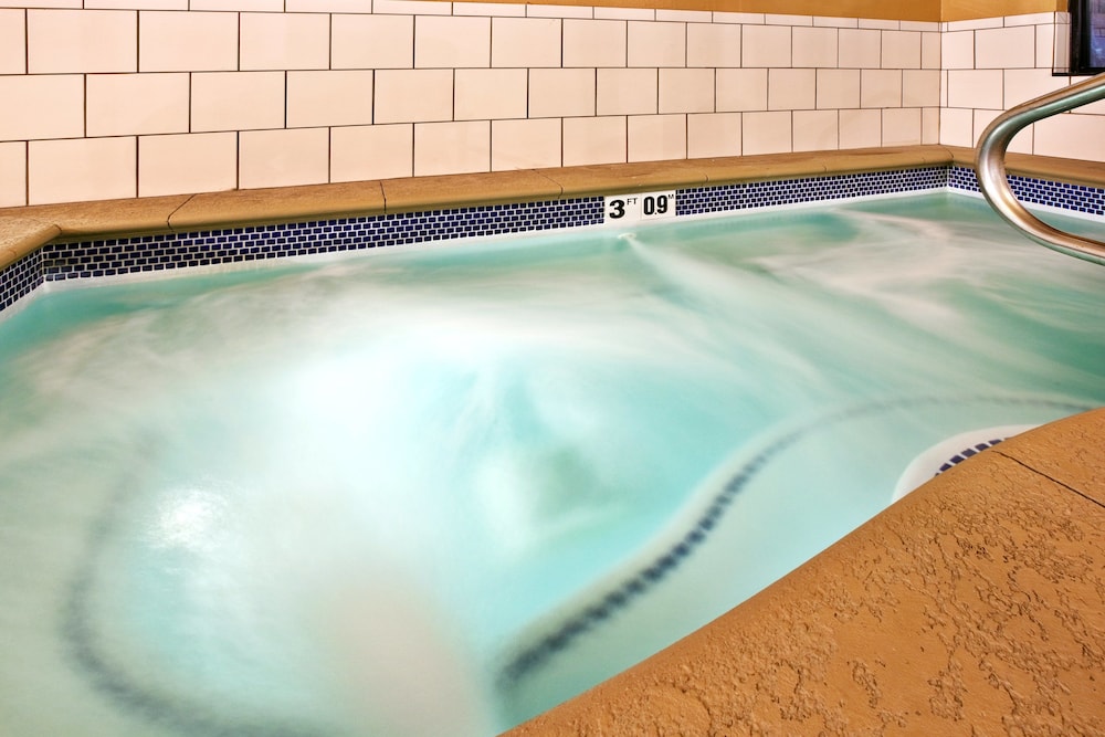 holiday inn express hotel and suites crawfordsville by ihg