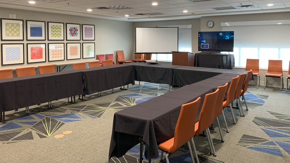 holiday inn express hotel and suites crawfordsville by ihg
