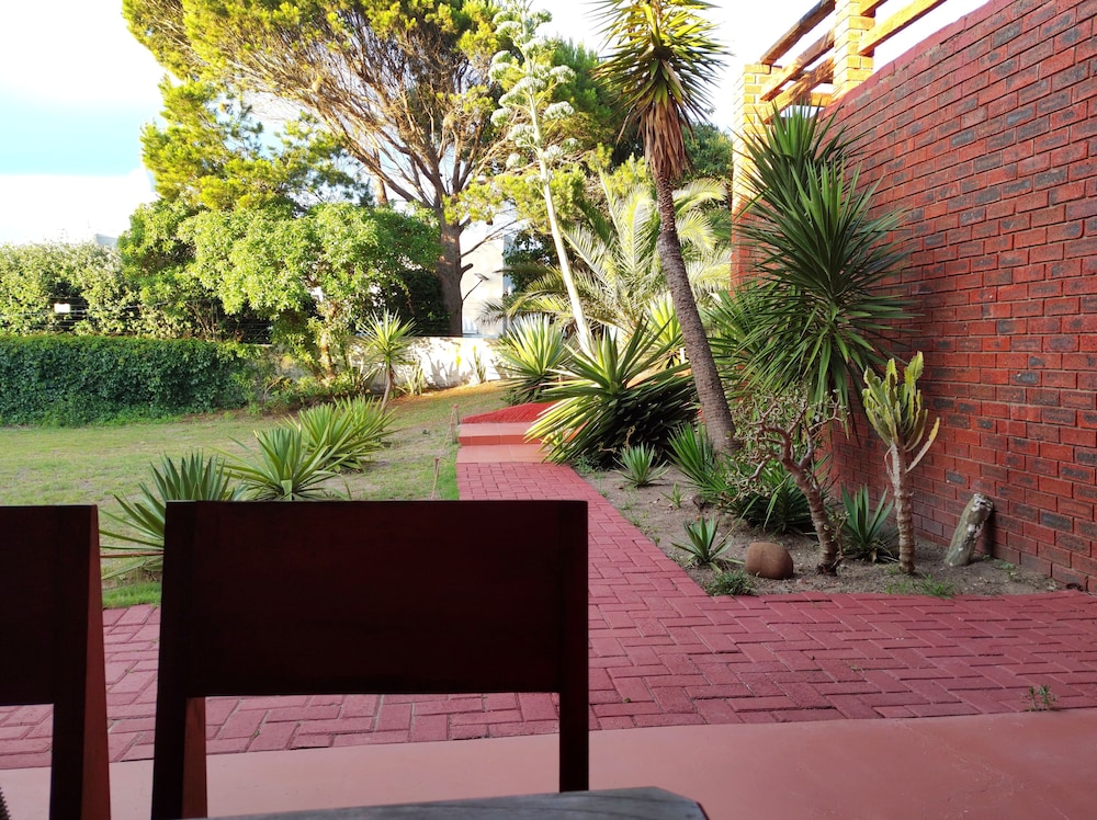 beachfront villa africa queen jeffreys