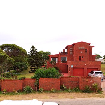 beachfront villa africa queen jeffreys
